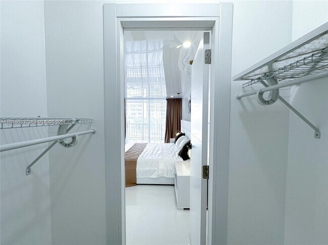 Building Photo - 501 Three Islands Boulevard