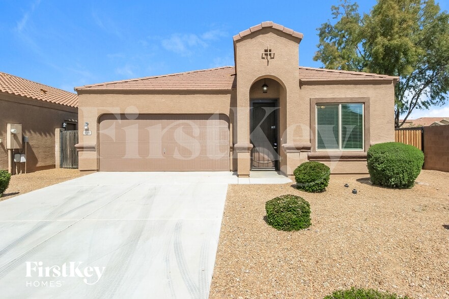 Primary Photo - 5044 E Iolite St