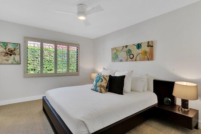 Building Photo - 48720 Santa Ursula St