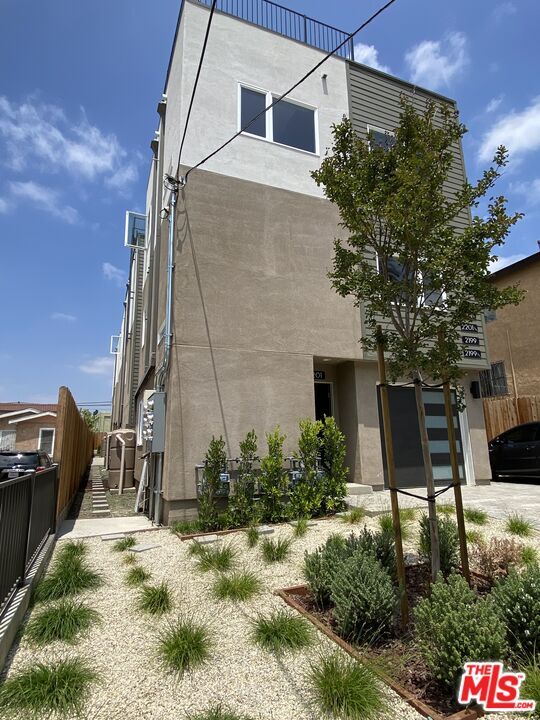 Building Photo - 2199 W Court St