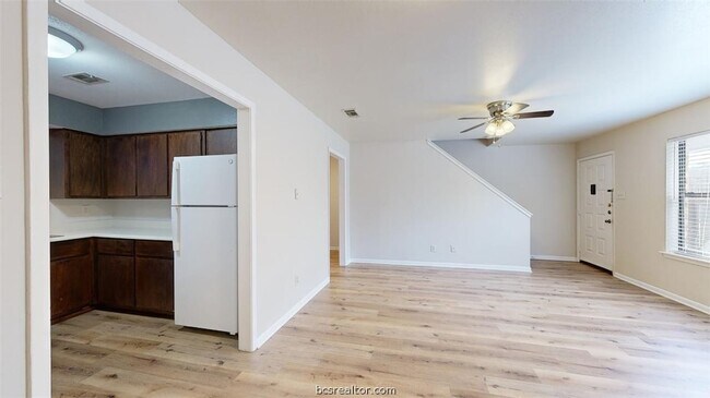 Building Photo - 2807 Longmire Dr