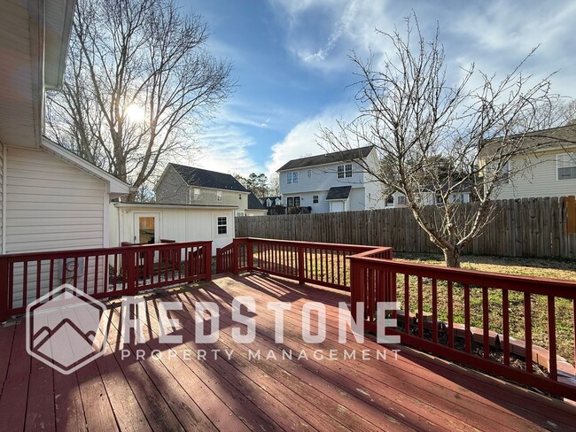 Building Photo - 131 Hoskins Cir