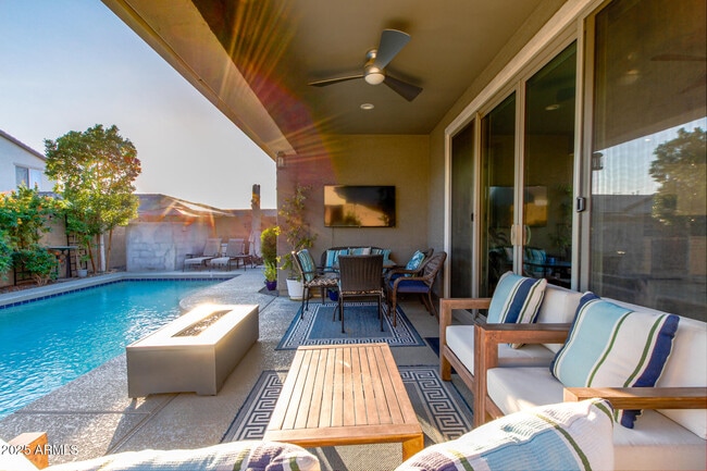 Building Photo - 18345 W Ipswitch Wy