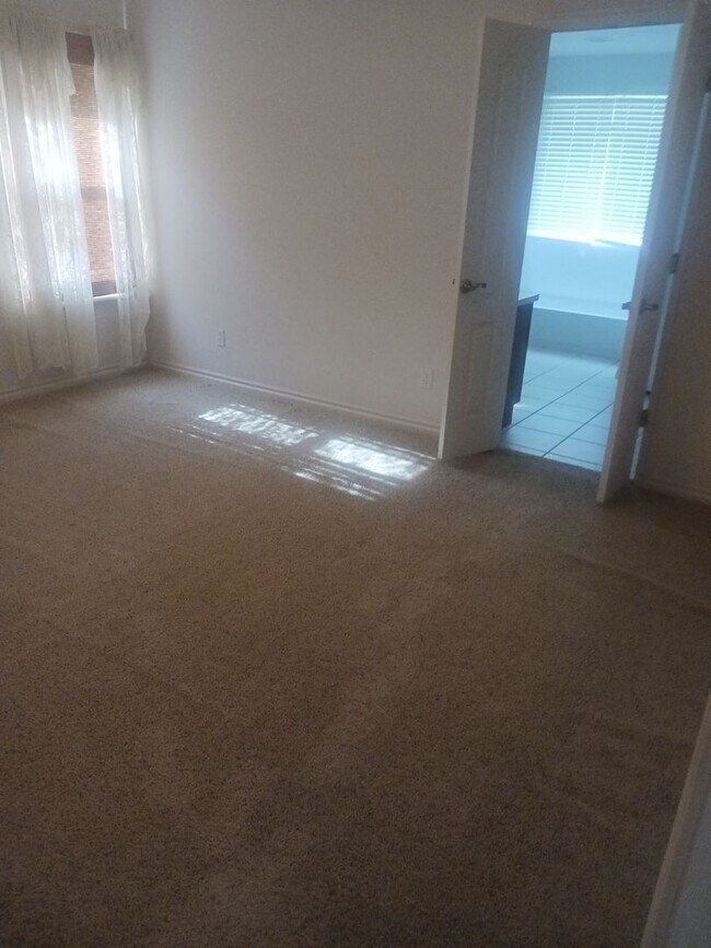Building Photo - 3 Bedroom Single Family Home in Ramona