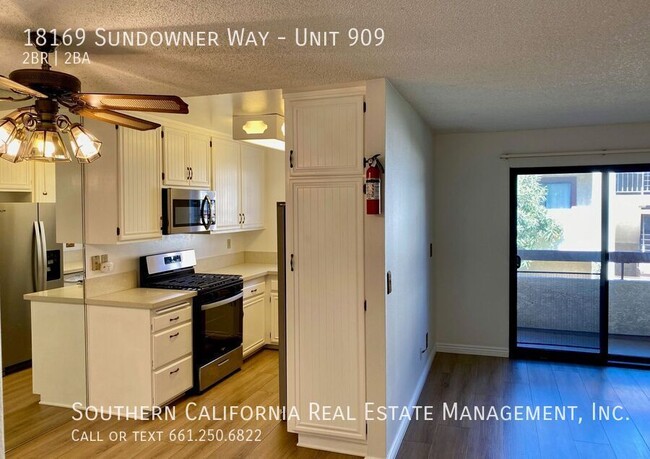 Building Photo - Two Bedroom Condo in Canyon Country