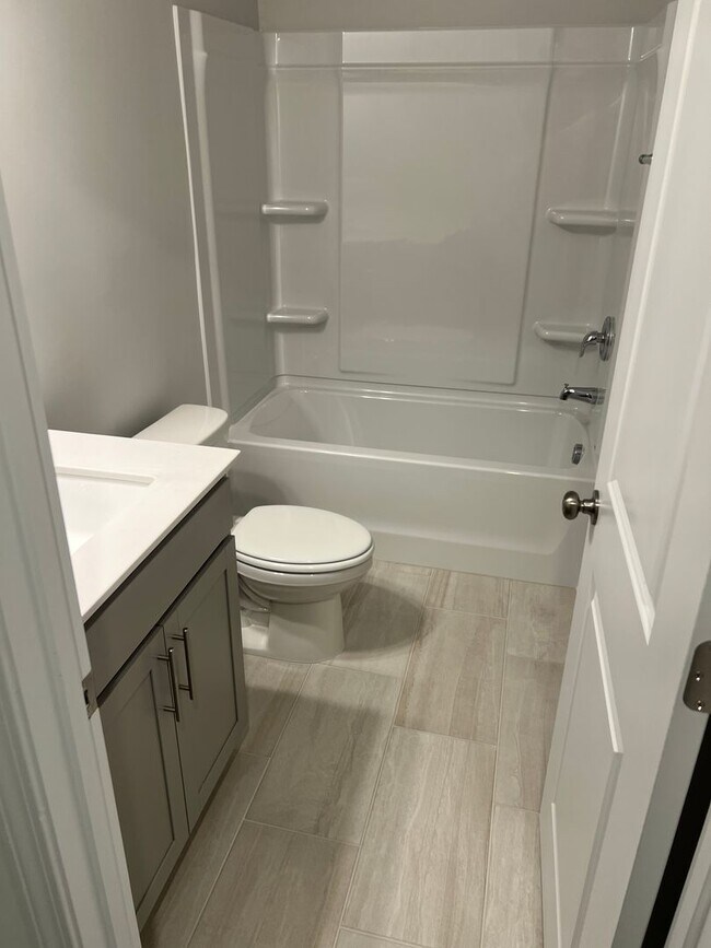 Building Photo - 3bd/3.5 ba Townhome for rent @ Rosedale in Wake Forest