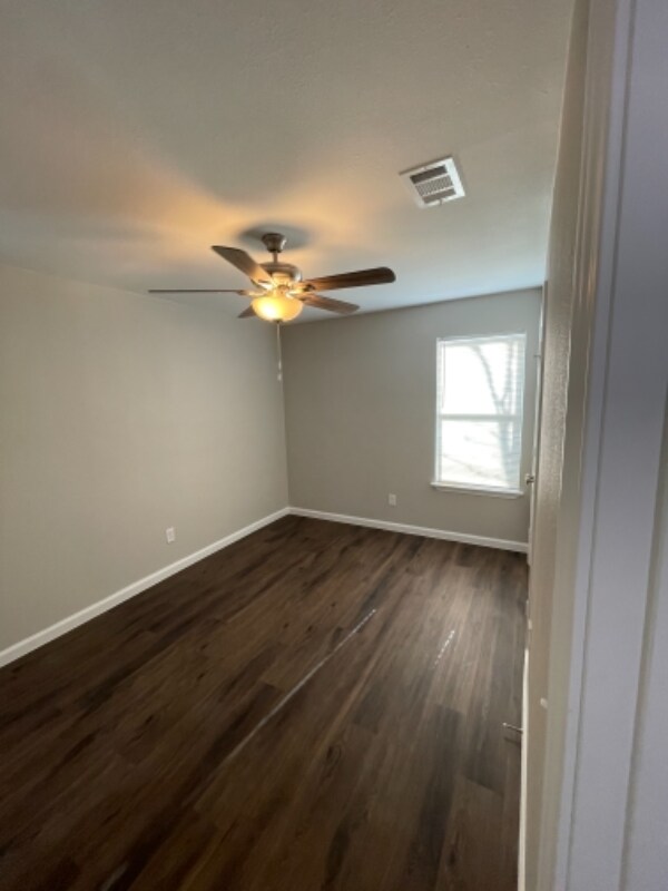 Building Photo - 1632 Best Blvd