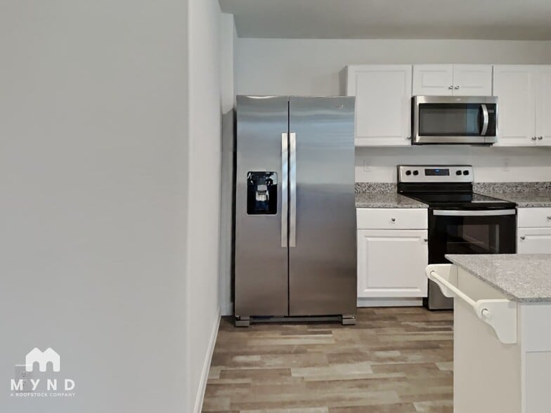 Building Photo - 9770 W Heather Dr