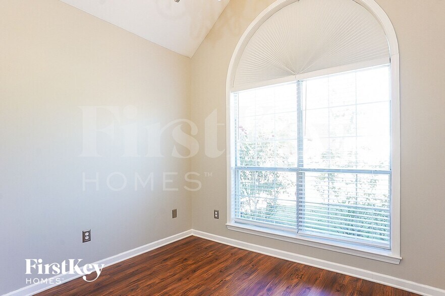 Building Photo - 77 Pebble Creek Dr