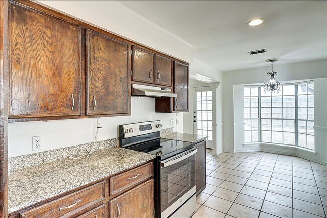Building Photo - 6405 Clairfield St