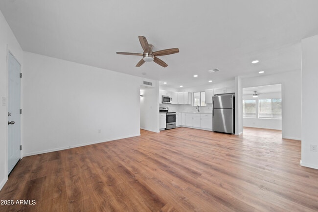 Building Photo - 570 S Yaqui Dr