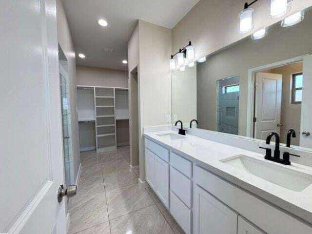 Building Photo - 6702 El Freno Ln