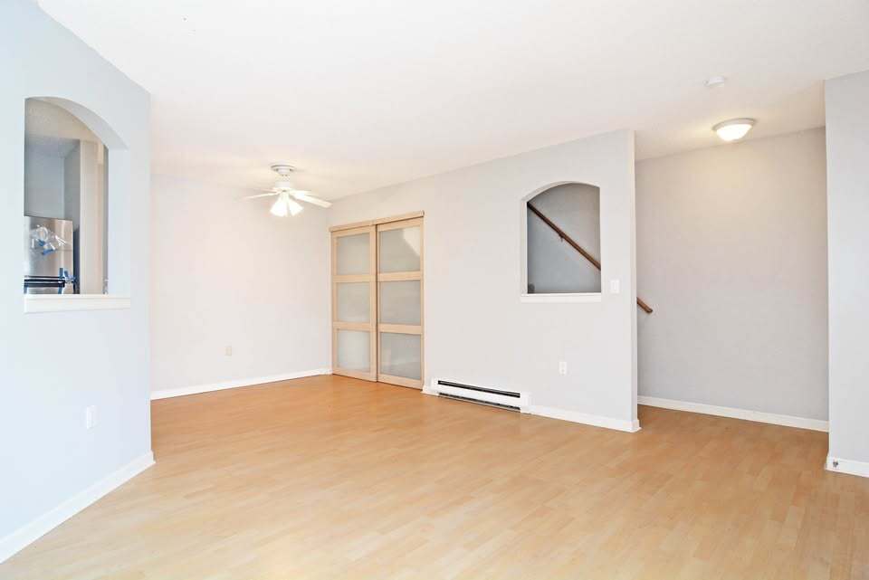Building Photo - 770 W Village Rd