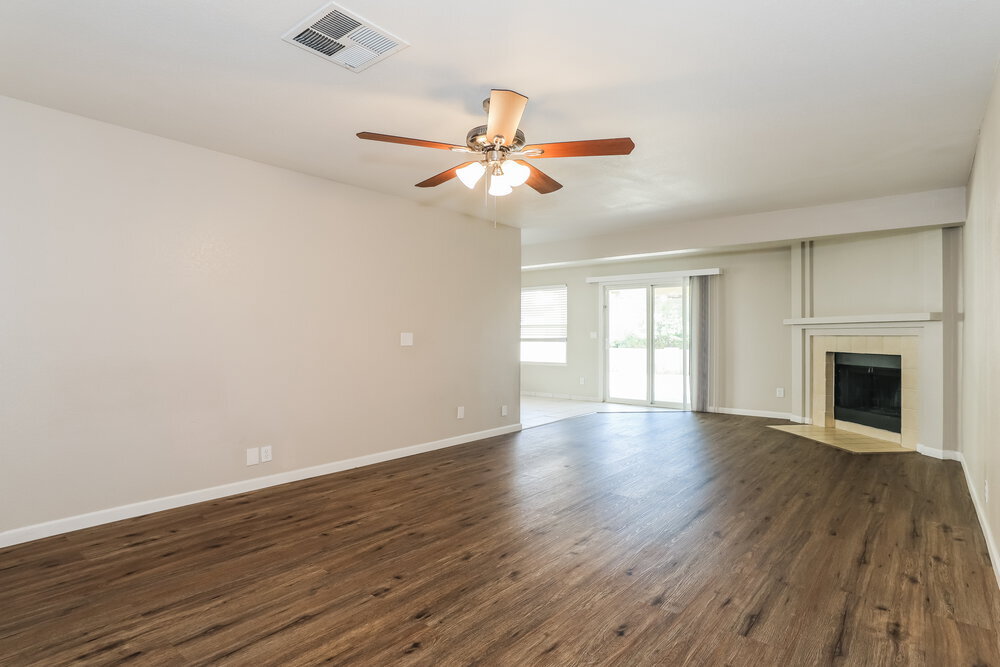 Building Photo - 23837 N 40th Dr