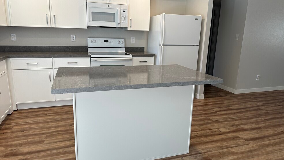 Building Photo - 2808 S Mill Ave