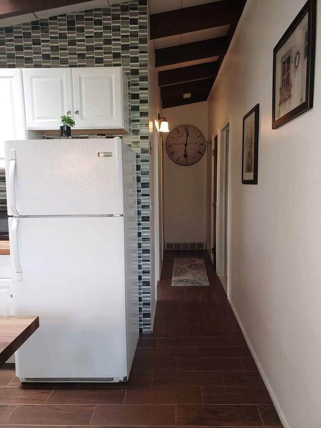 Building Photo - 10 Donenfeld Dr