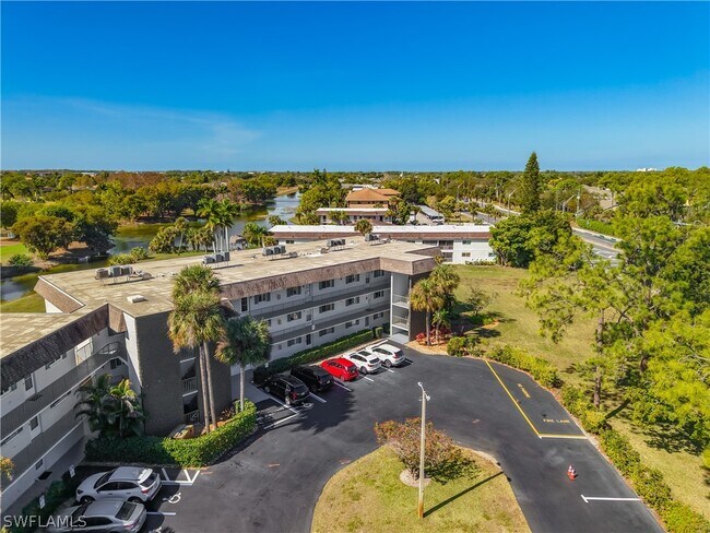 Building Photo - 5635 Rattlesnake Hammock Rd