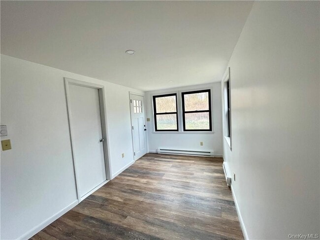 Building Photo - 5 Frances Dr