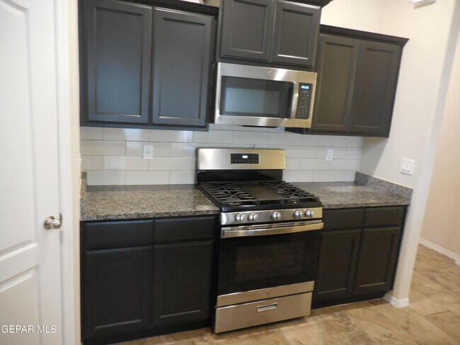 Building Photo - 7316 Glacier Dr