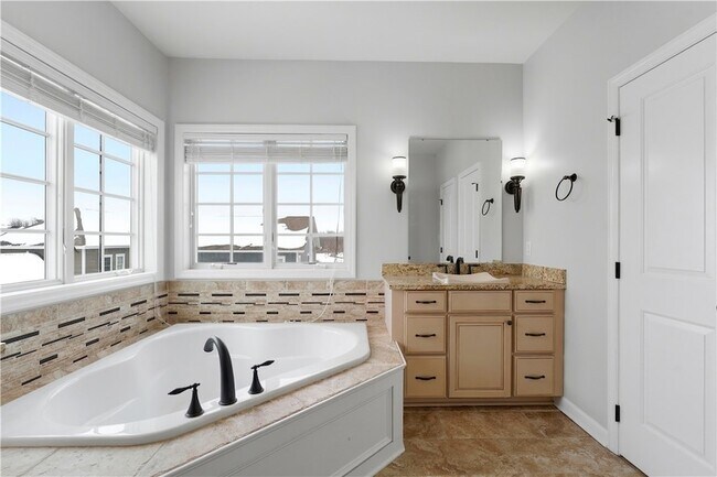 Building Photo - 200 Venango Trail