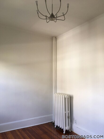 Building Photo - 163 Summer St