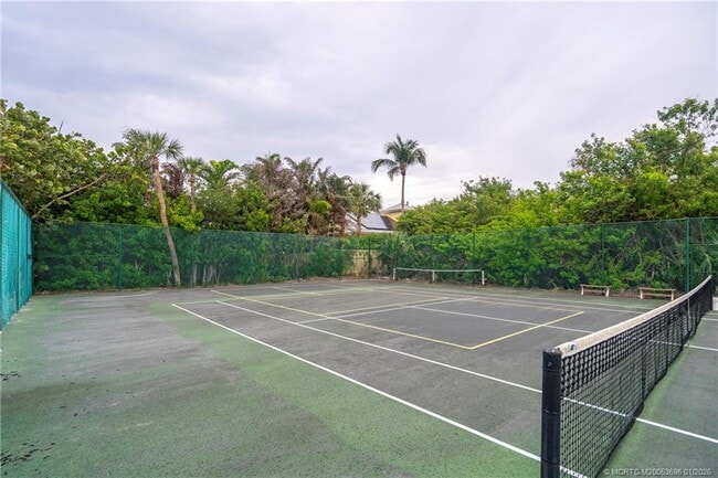 Building Photo - 2370 NE Ocean Blvd