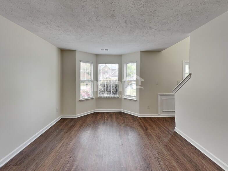 Building Photo - 4238 Brighton Way NW