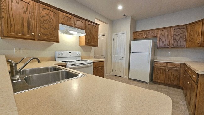 Building Photo - Bridgewater Two bedroom Condo Available!
