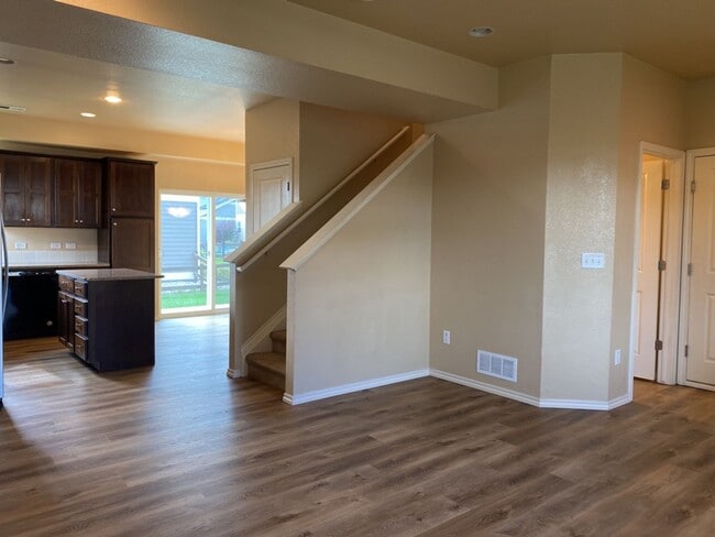 Building Photo - Lovely 3 Bed 2.5 Bath Home in Timbervine