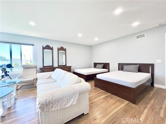 Building Photo - 9256 Crocus Ave