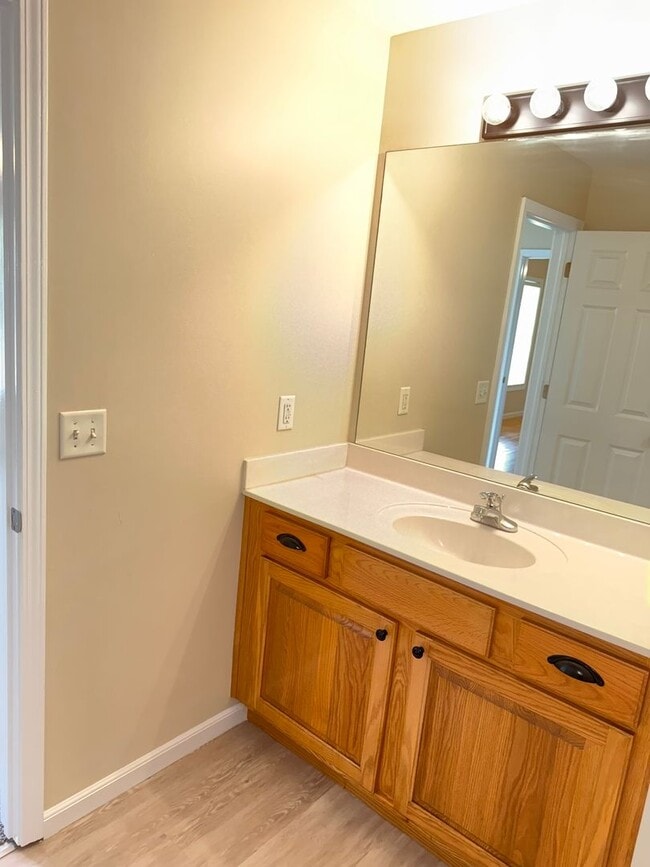 Building Photo - Newly Renovated 3-bedroom, 2 Bath Home with 1 Acre Lot!