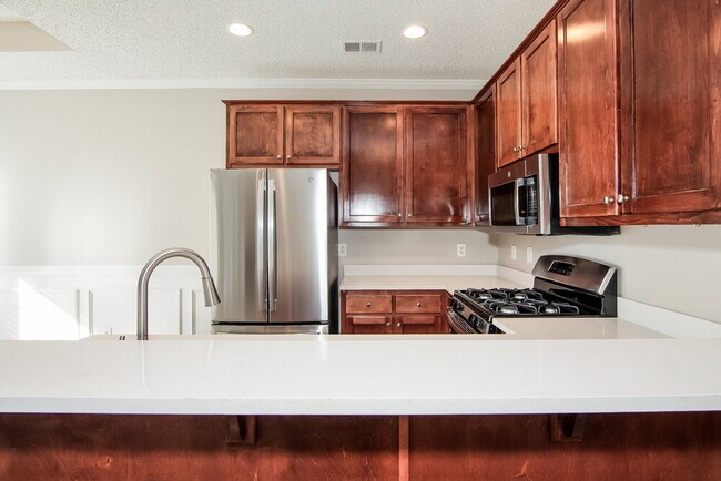 Building Photo - 64 Paxton Pl