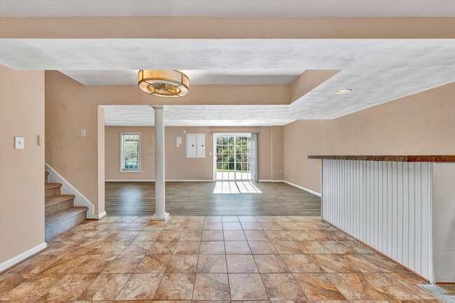 Building Photo - 1147 Belcroft Court