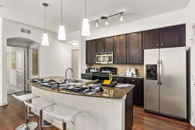 Primary Photo - Exclusive Offer: Free Rent, No Fees, $200 ...