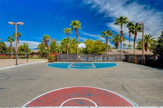 Building Photo - 121 Standing Stone St