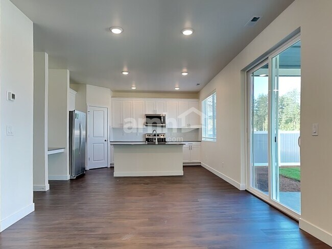 Building Photo - 7703 Verona Lp SW