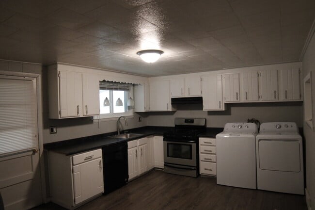Building Photo - 807 W Wilkes Barre St