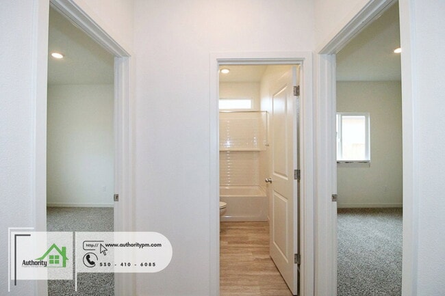 Building Photo - 2901 Hopkins Ave