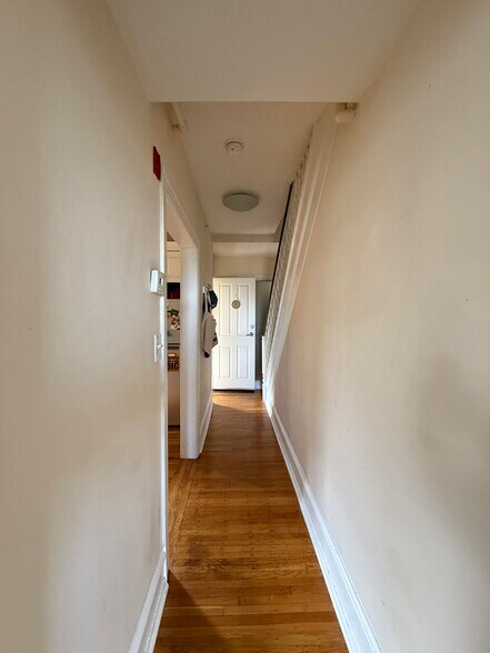Hallway - 988 N 5th St