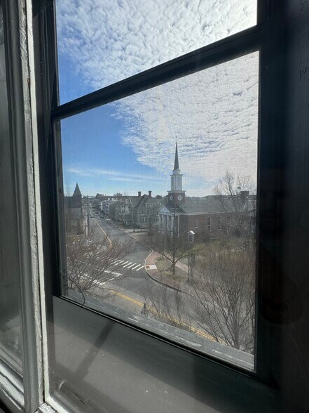 Building Photo - 134 Middle St