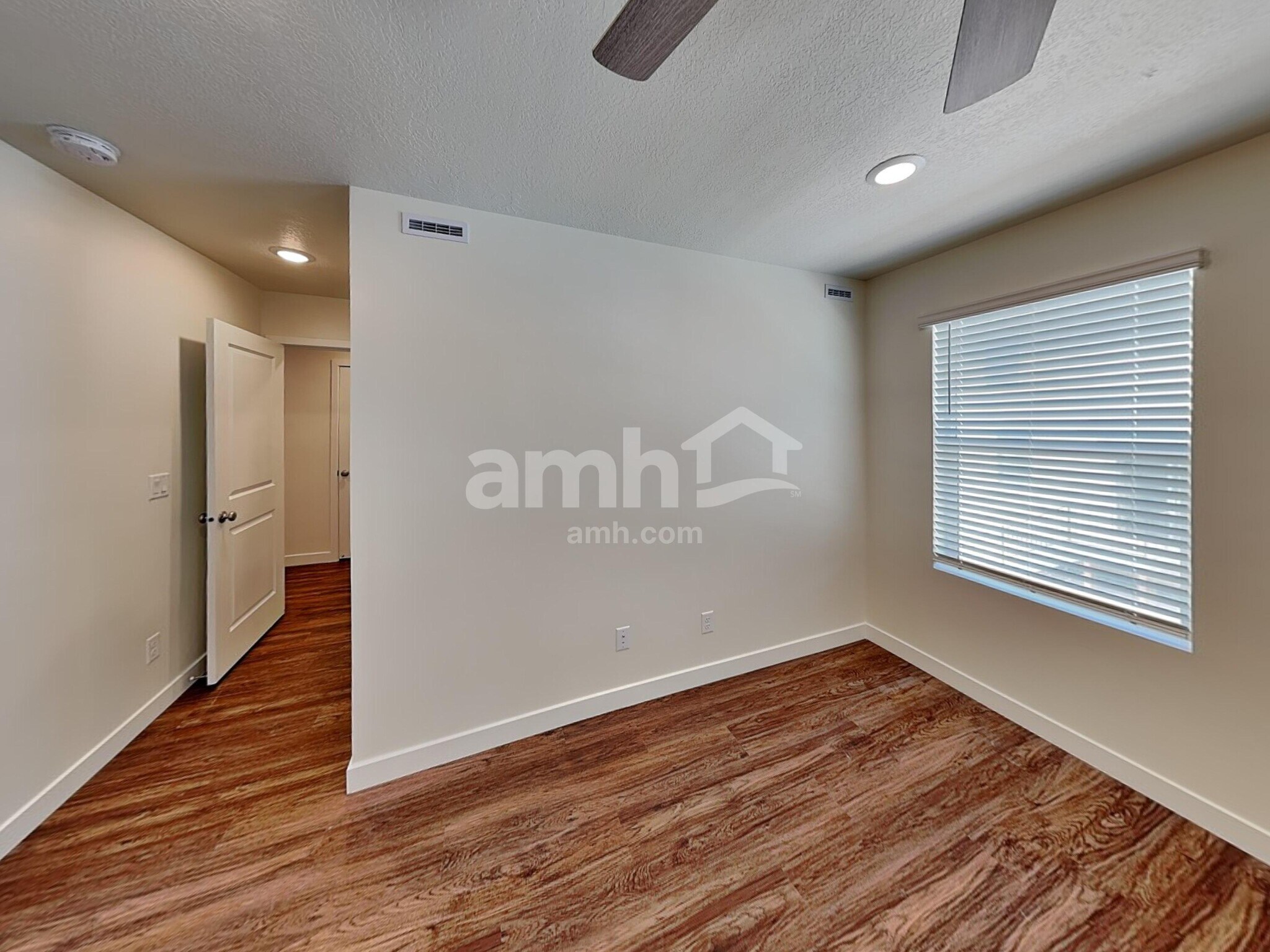 Building Photo - 8964 S John Annie Ln
