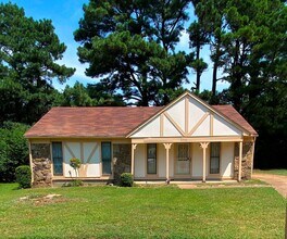 Building Photo - 4 Success Realty is now offering this 3 be...