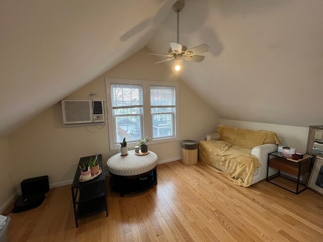 Building Photo - 52 Egerton Rd