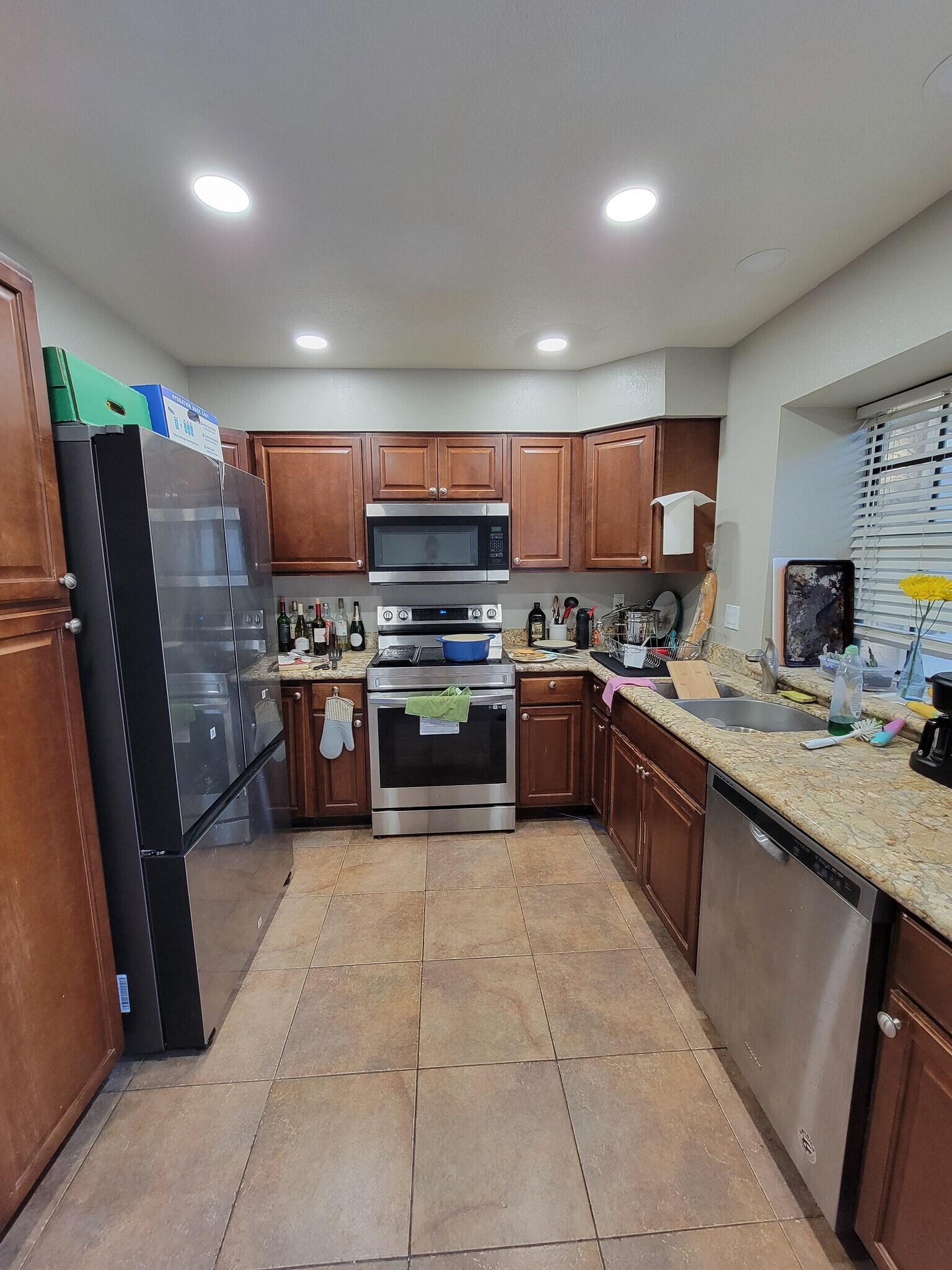 Building Photo - 5704 E Aire Libre Ave