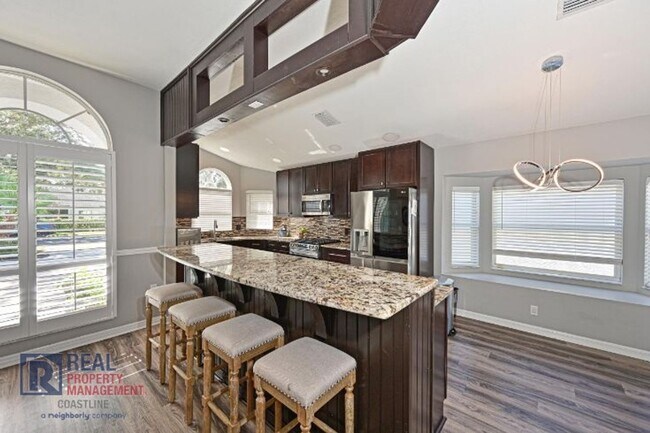 Building Photo - Impeccably Maintained Home in Summerfield Village - Lakewood Ranch!