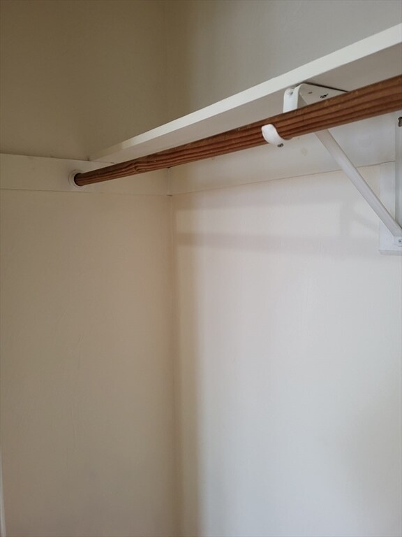 Building Photo - 947 River St