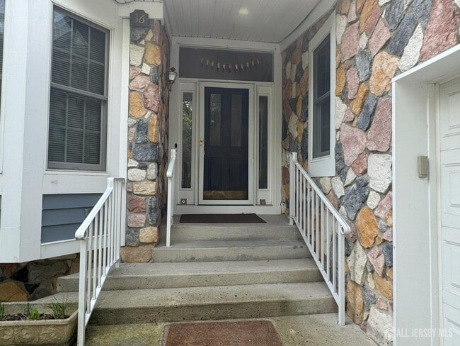 Building Photo - 36 Lavender Dr