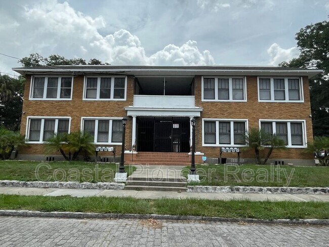 Building Photo - 4015 N Seminole Ave
