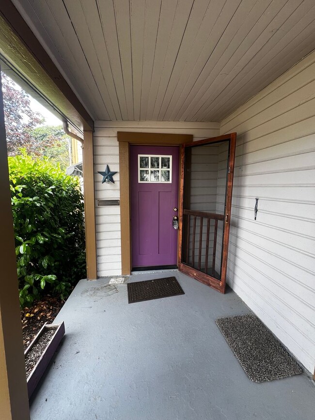 Building Photo - 3-Bedroom 2-bathroom house in Cottage Grove