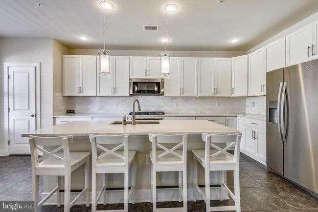 Building Photo - 1222 Main Line Blvd